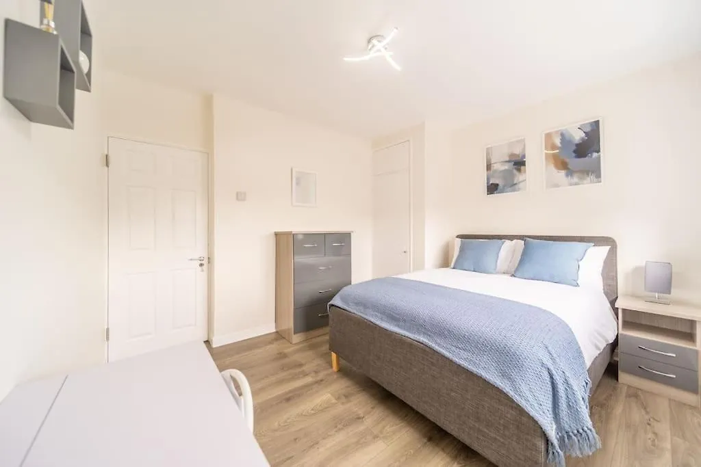The Heart Of London Apartment 0*,