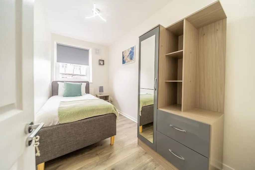 The Heart Of London Apartment